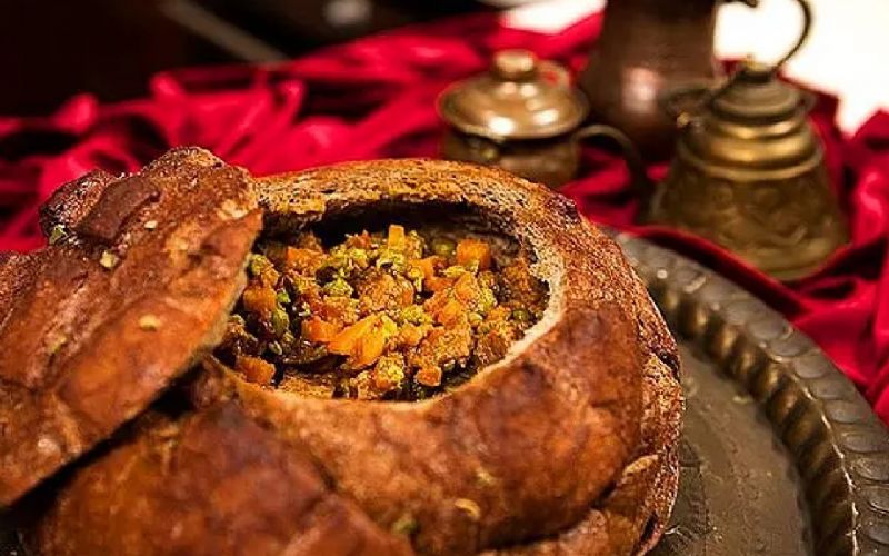 Osmanlı Yemek Kültürü Içerisinde Et`in Yeri