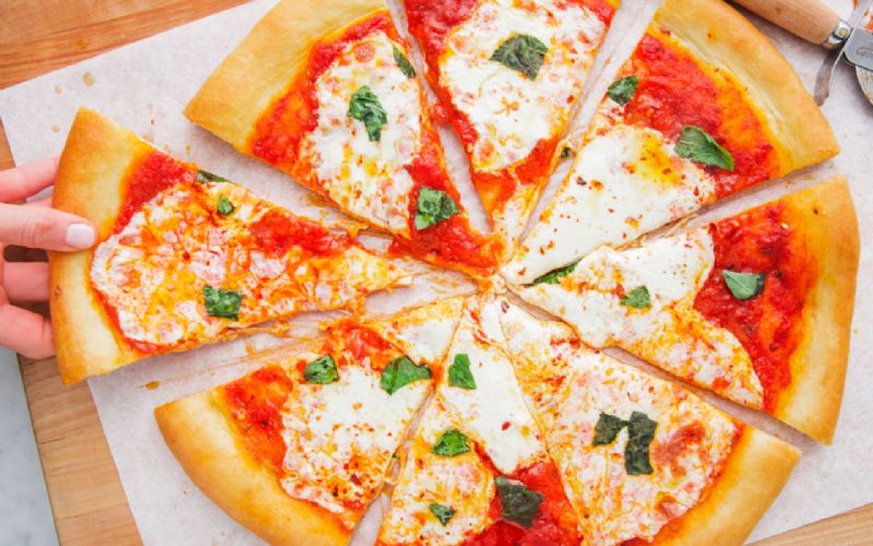 Dışarıdan Sipariş Vermeye Son! Evde Kolay Pizza Yapımı